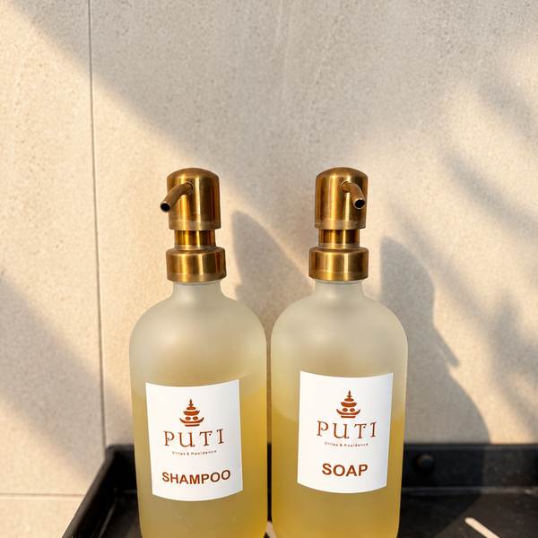 Puti soap and shampoo on a tray