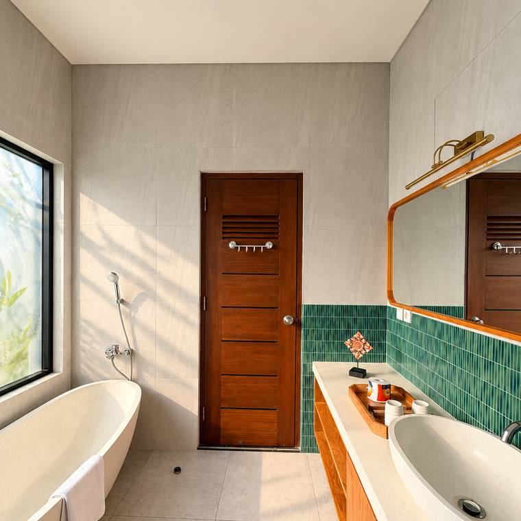 Ensuite bathroom with freestanding tub